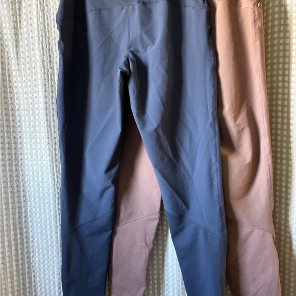 Columbia Women's Track Pants in Navy and Taupe - Picture 5 of 6